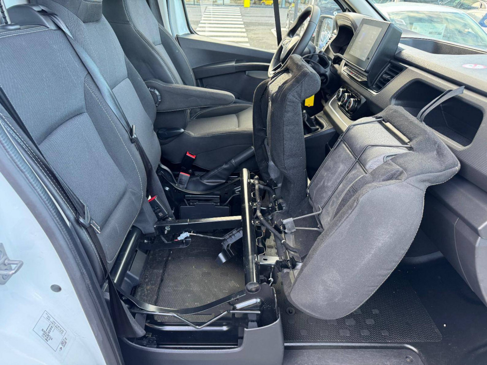Acheter Renault Trafic 3 TRAFIC FGN L2H2 3000 KG BLUE DCI 150 GRAND CONFORT 4p occasion dans les concessions du Groupe Faurie
