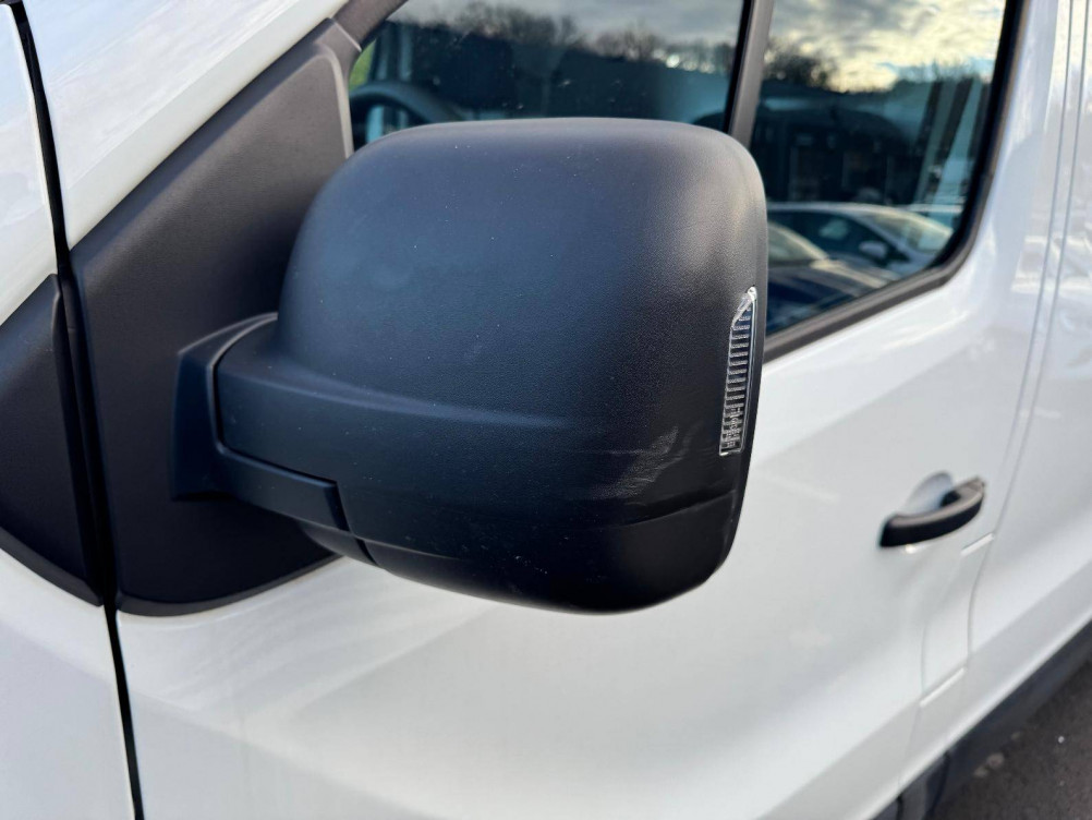 Acheter Renault Trafic 3 TRAFIC FGN L2H2 3000 KG BLUE DCI 150 GRAND CONFORT 4p occasion dans les concessions du Groupe Faurie