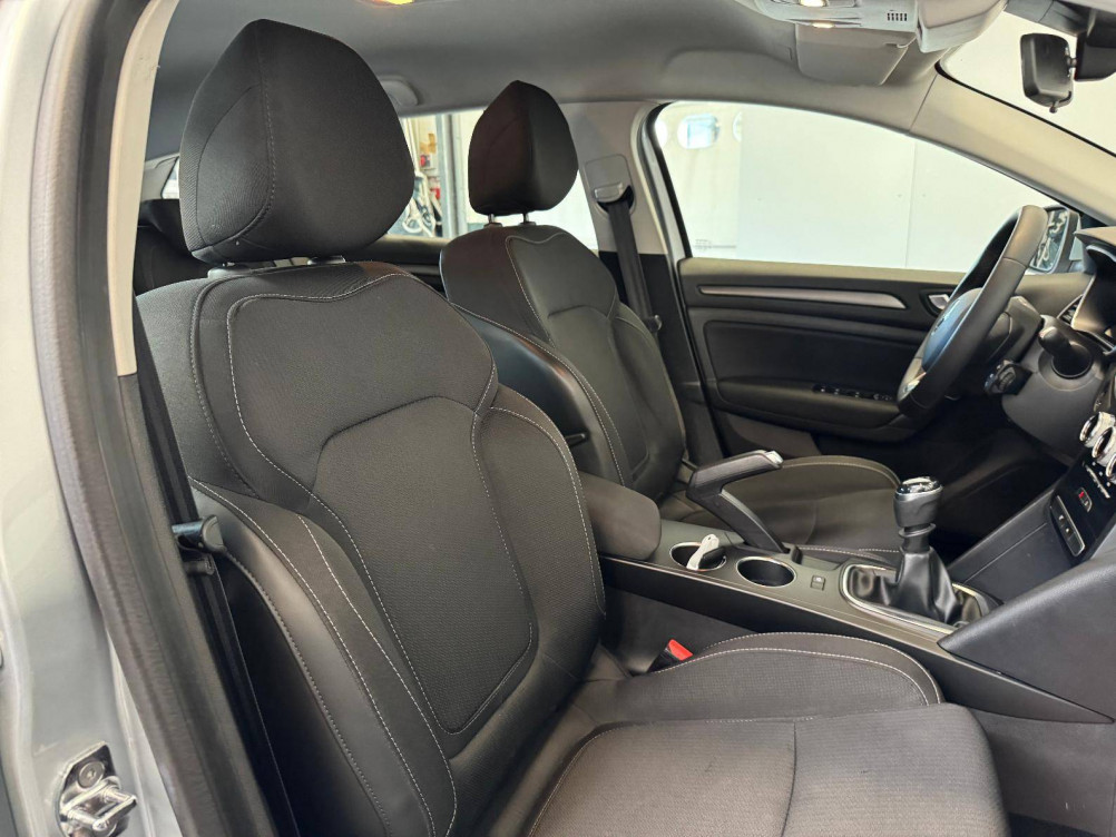 Acheter Renault Megane 4 Mégane IV Estate Blue dCi 115 - 21N Business 5p occasion dans les concessions du Groupe Faurie