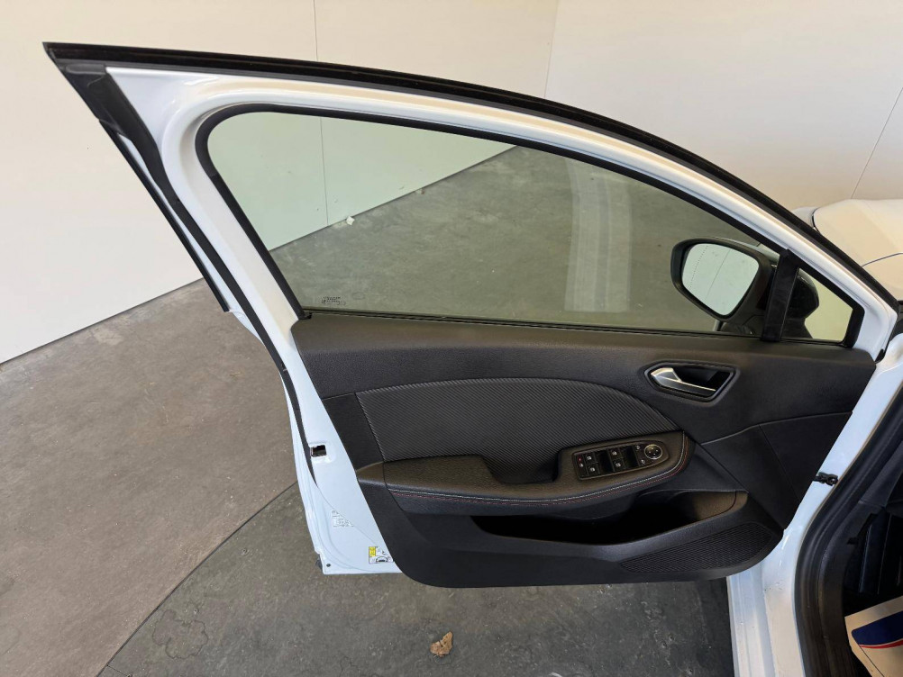 Acheter Renault Clio 5 Clio E-Tech hybride 145 RS Line 5p occasion dans les concessions du Groupe Faurie