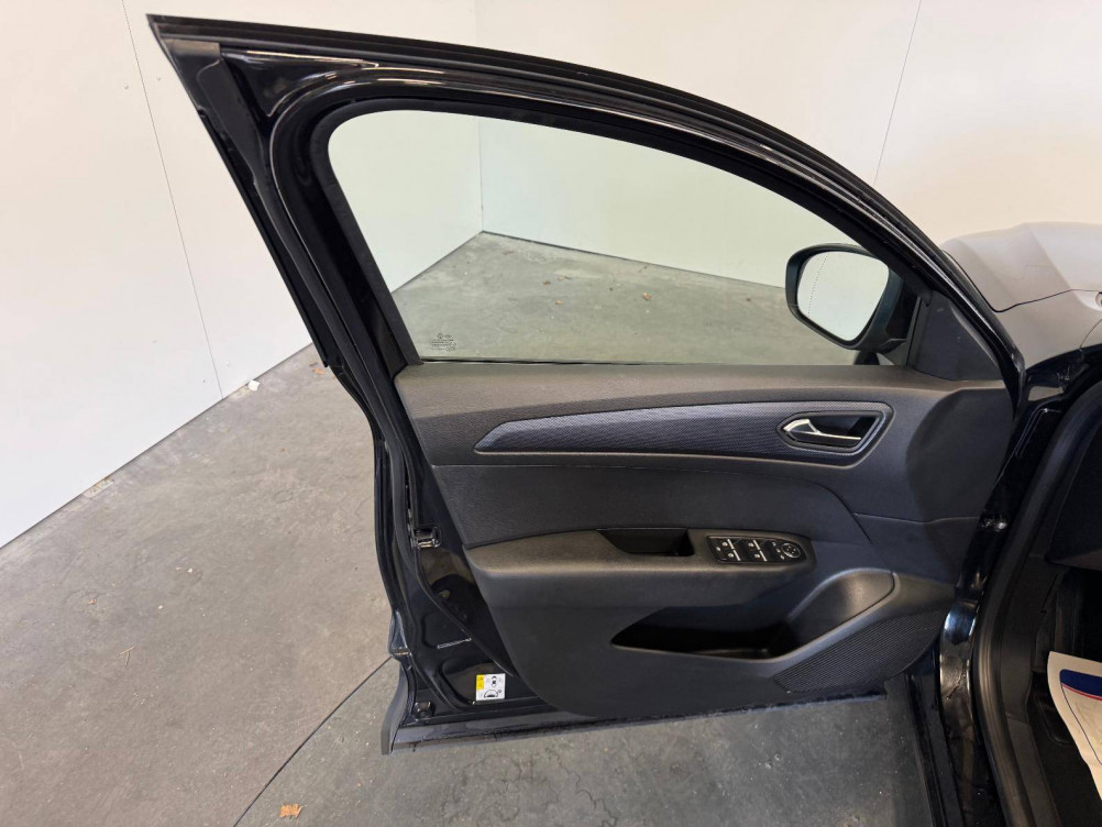 Acheter Renault Arkana Arkana E-Tech 145 Business 5p occasion dans les concessions du Groupe Faurie