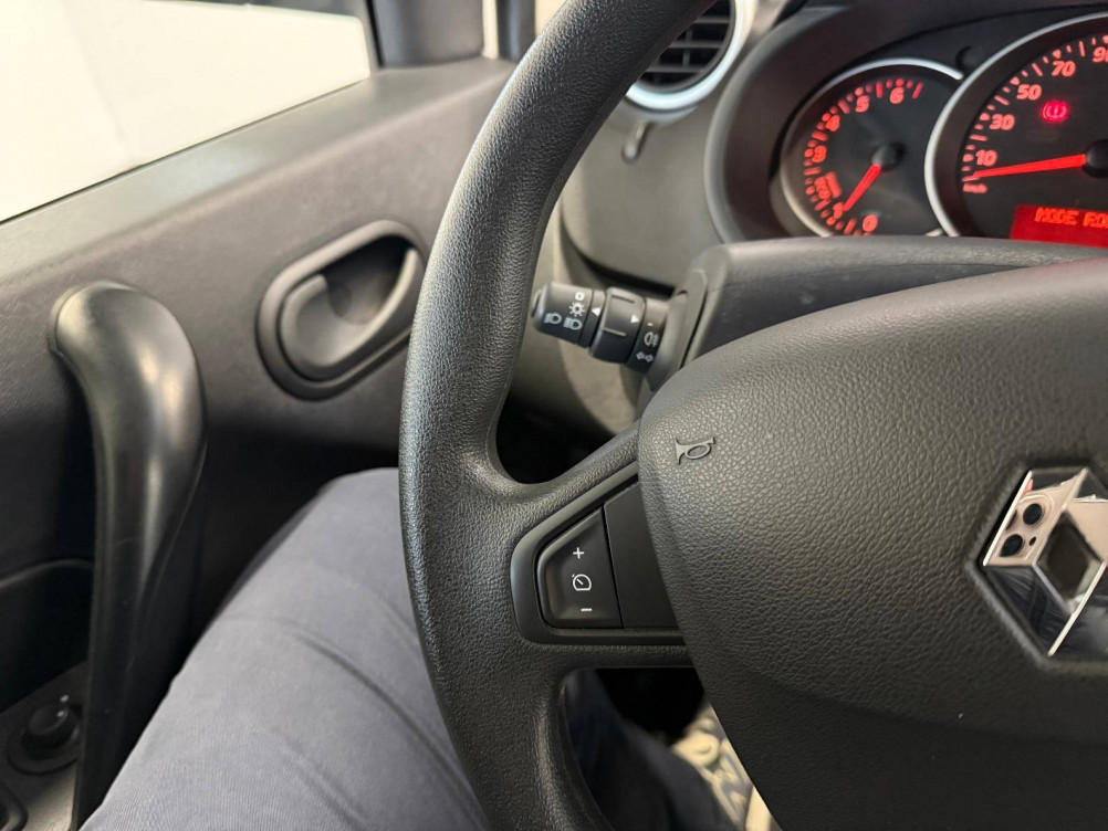 Acheter Renault Kangoo Express 2 KANGOO EXPRESS BLUE DCI 95 GRAND CONFORT 5p occasion dans les concessions du Groupe Faurie