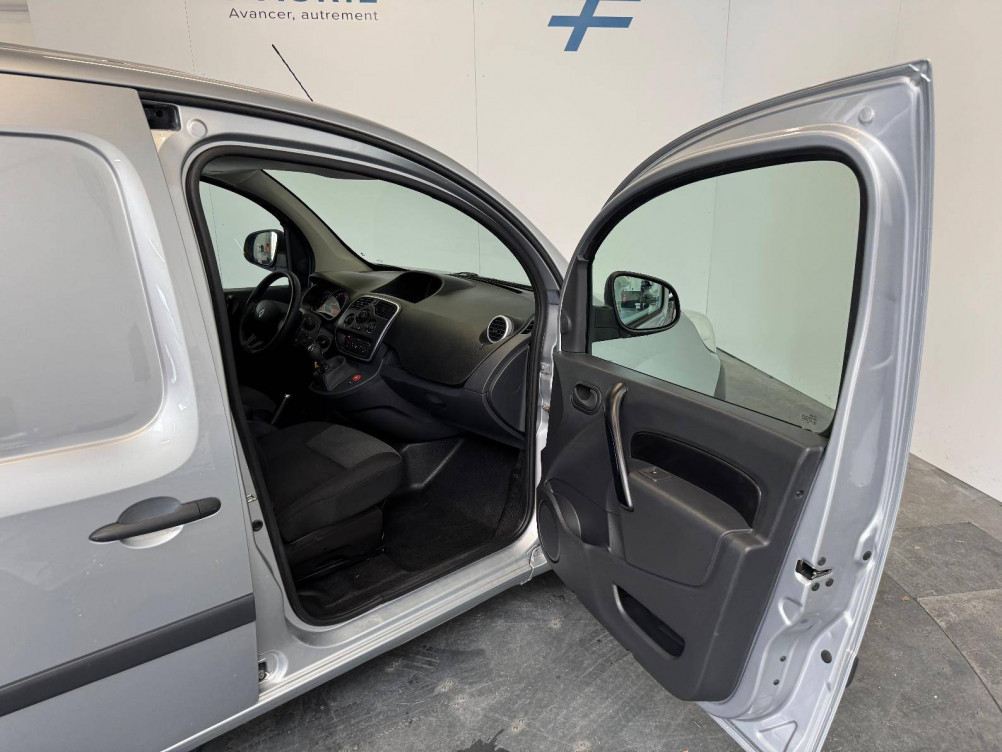 Acheter Renault Kangoo Express 2 KANGOO EXPRESS BLUE DCI 80 EXTRA R-LINK 5p occasion dans les concessions du Groupe Faurie
