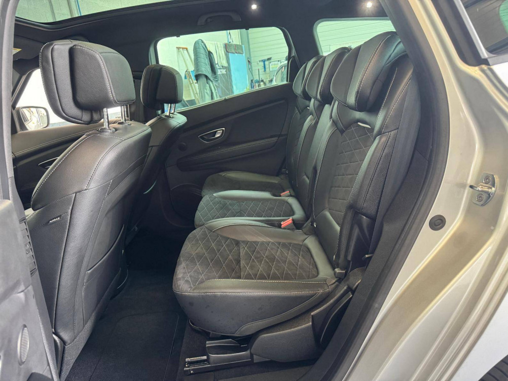 Acheter Renault Grand Scenic 4 Grand Scenic TCe 160 EDC Executive 5p occasion dans les concessions du Groupe Faurie