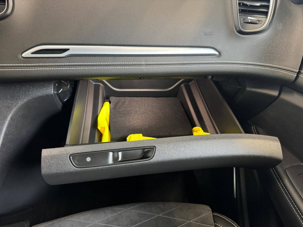 Acheter Renault Grand Scenic 4 Grand Scenic TCe 160 EDC Executive 5p occasion dans les concessions du Groupe Faurie