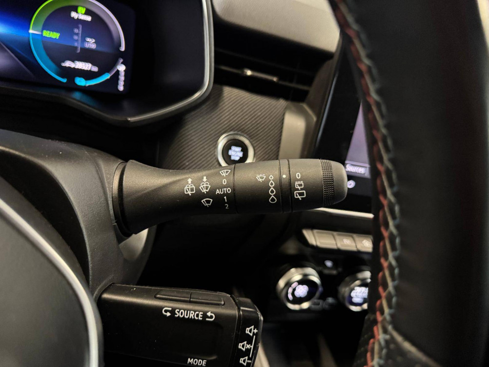 Acheter Renault Clio 5 Clio E-Tech full hybrid 145 Esprit Alpine 5p occasion dans les concessions du Groupe Faurie