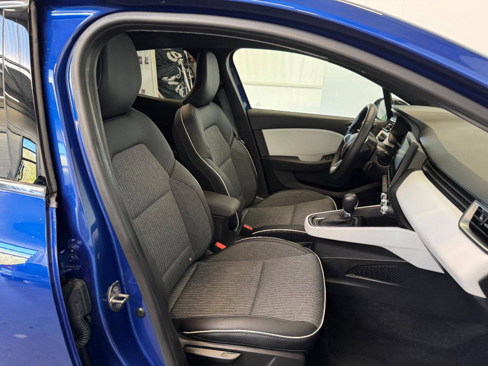 Acheter Renault Clio 5 Clio E-Tech full hybrid 145 Techno 5p occasion dans les concessions du Groupe Faurie