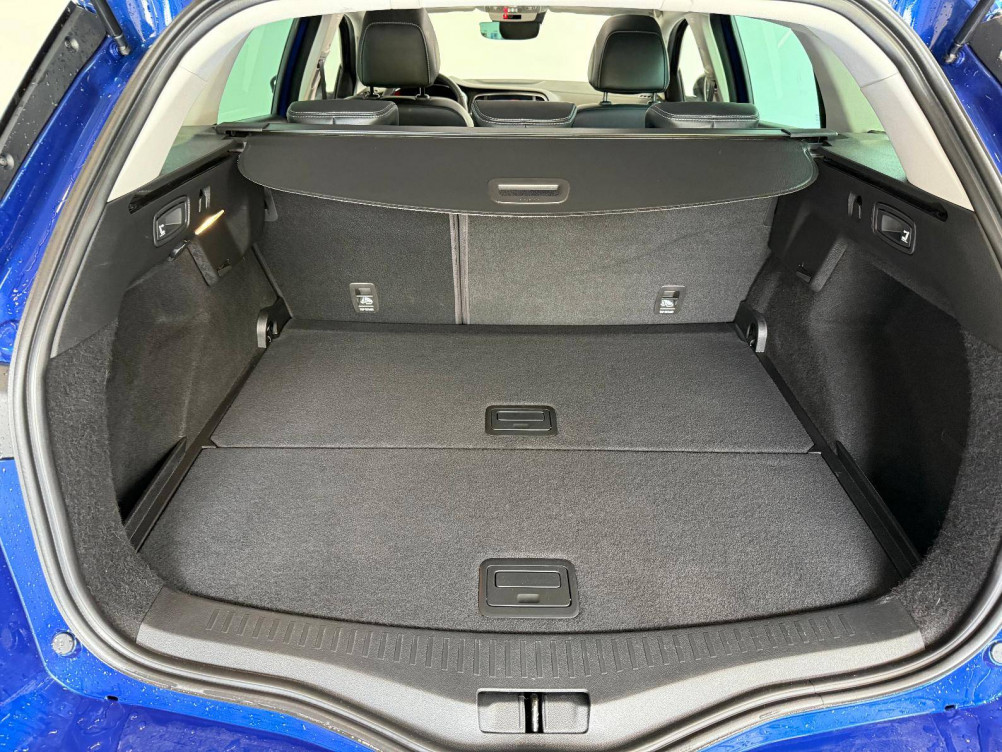 Acheter Renault Megane 4 Megane IV Estate TCe 140 EDC Techno 5p occasion dans les concessions du Groupe Faurie
