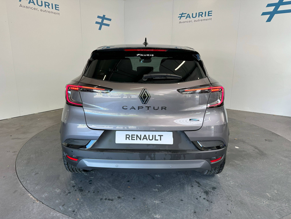 Acheter Renault Captur 2 Captur E-Tech full hybrid 145 esprit Alpine 5p neuf dans les concessions du Groupe Faurie