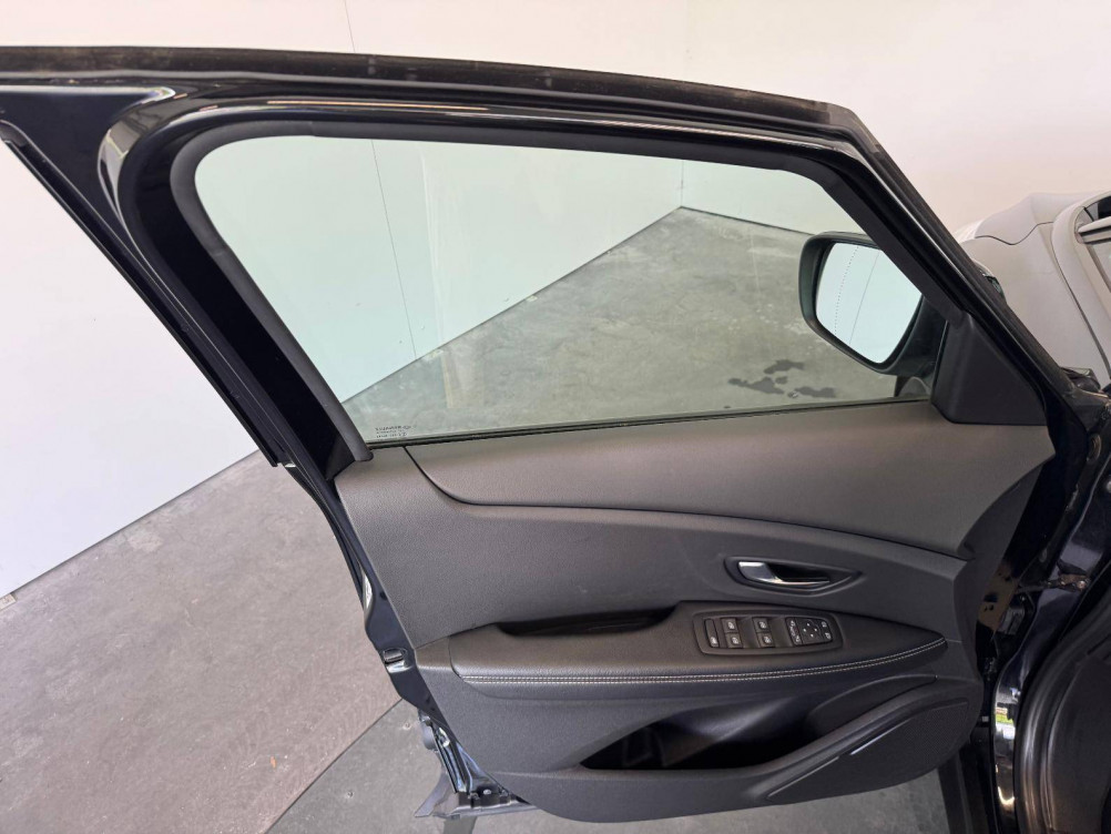 Acheter Renault Grand Scenic 4 Grand Scenic TCe 140 Evolution 5p occasion dans les concessions du Groupe Faurie