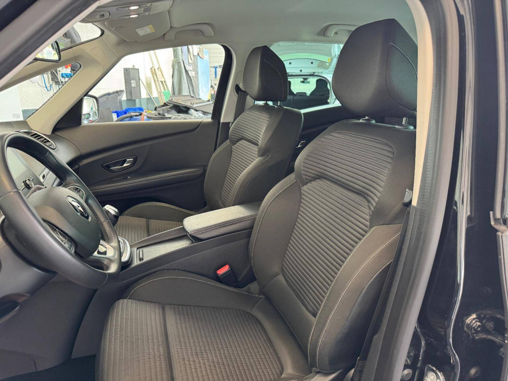 Acheter Renault Grand Scenic 4 Grand Scenic TCe 140 Evolution 5p occasion dans les concessions du Groupe Faurie