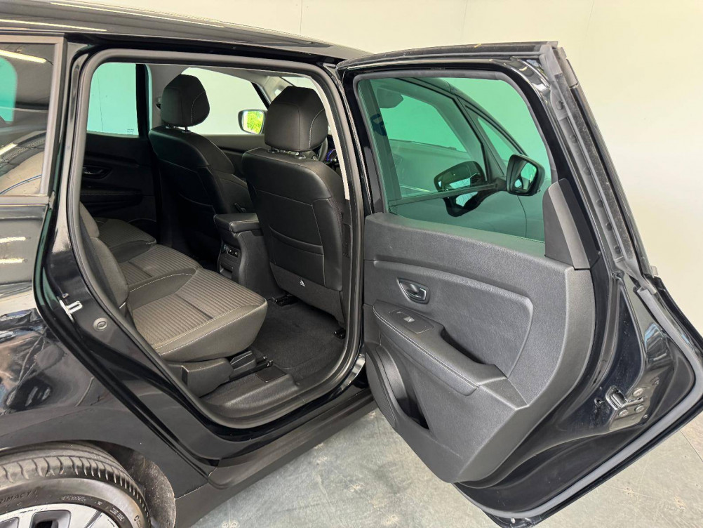 Acheter Renault Grand Scenic 4 Grand Scenic TCe 140 Evolution 5p occasion dans les concessions du Groupe Faurie