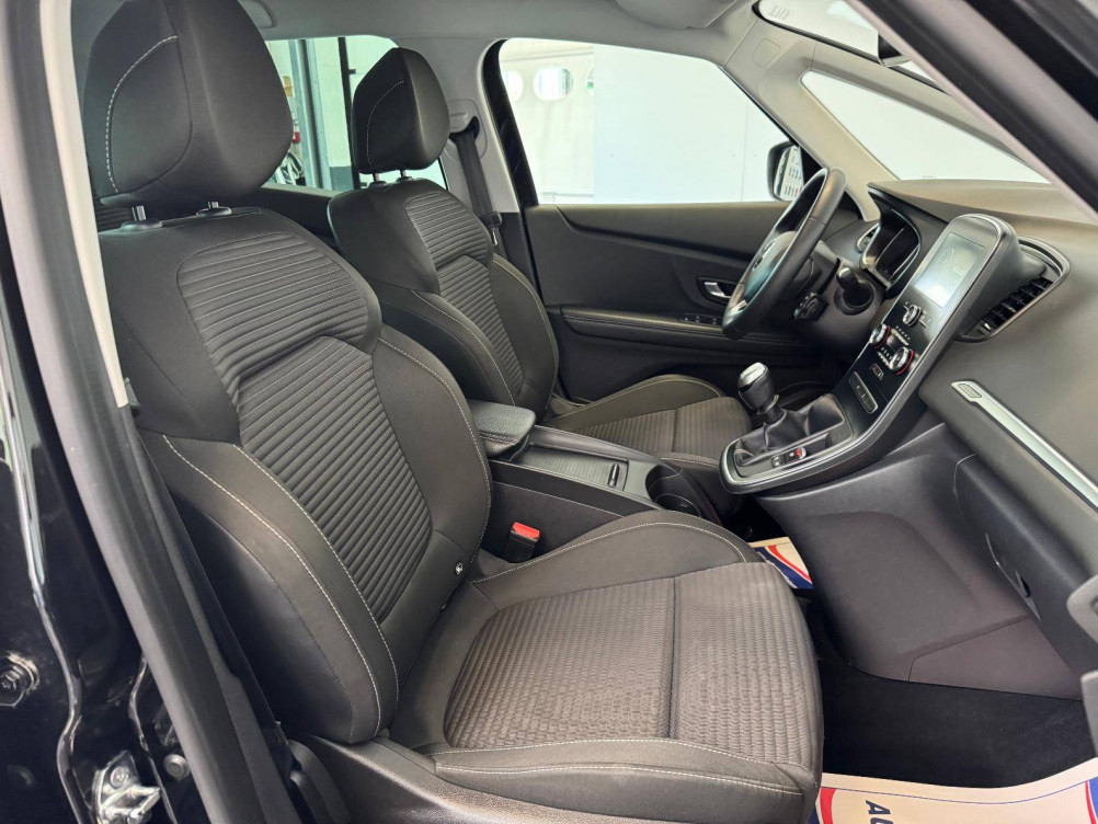 Acheter Renault Grand Scenic 4 Grand Scenic TCe 140 Evolution 5p occasion dans les concessions du Groupe Faurie