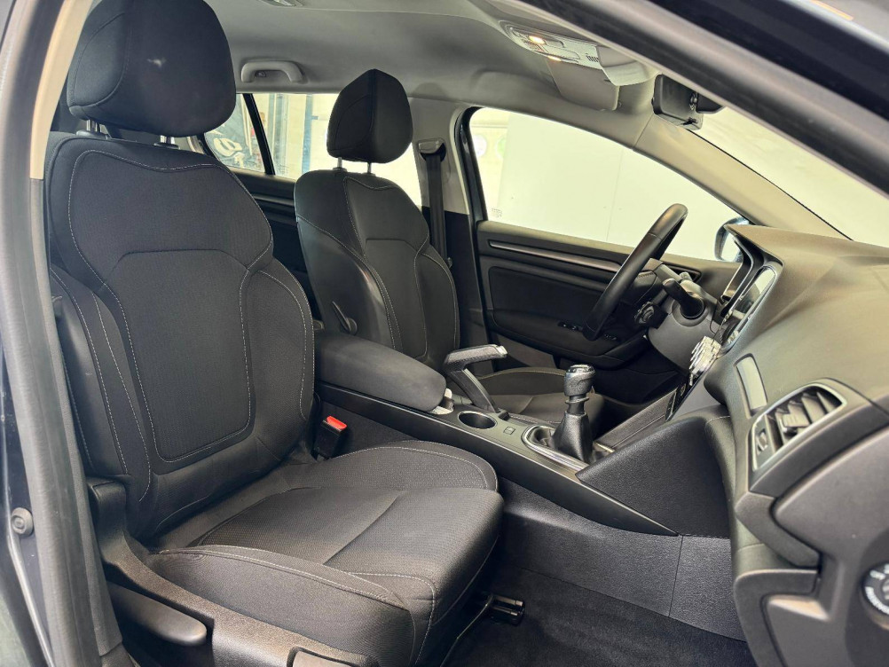 Acheter Renault Megane 4 Mégane IV Estate Blue dCi 115 Business 5p occasion dans les concessions du Groupe Faurie