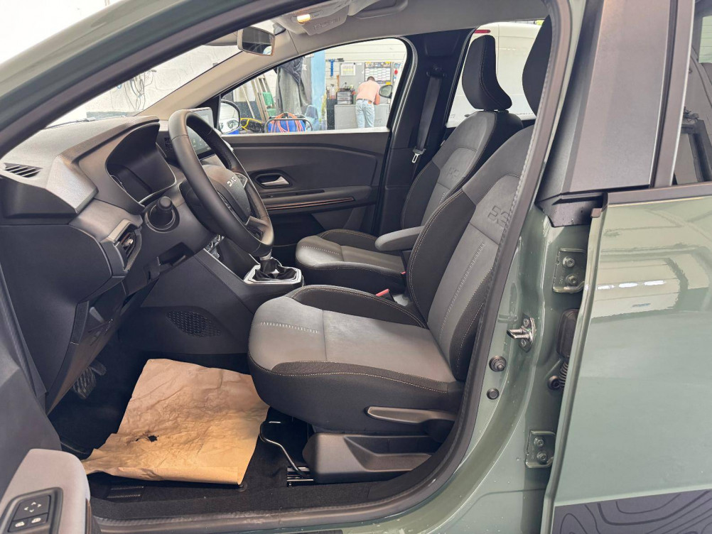Acheter Dacia Jogger Jogger Hybrid 140 7 places Extreme 5p occasion dans les concessions du Groupe Faurie