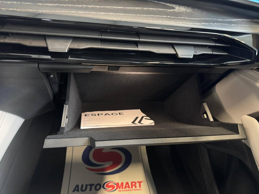 Acheter Renault Espace 6 Espace E-Tech hybrid 200 Iconic 5p occasion dans les concessions du Groupe Faurie