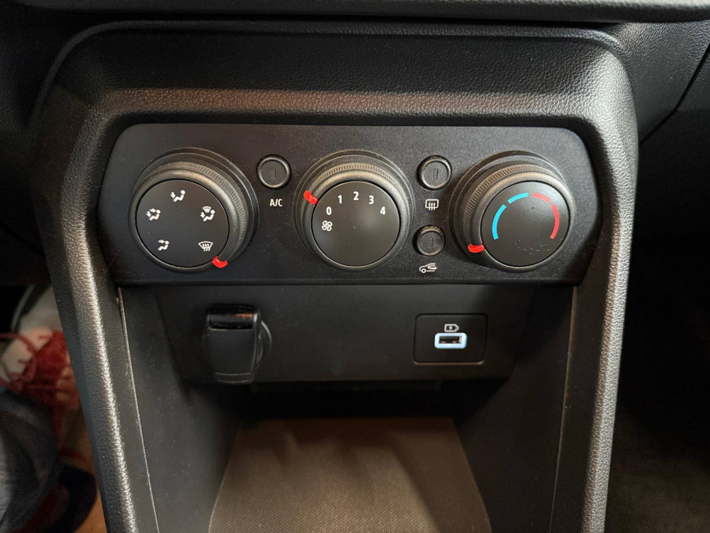 Acheter Dacia Jogger Jogger TCe 110 7 places Confort 5p occasion dans les concessions du Groupe Faurie