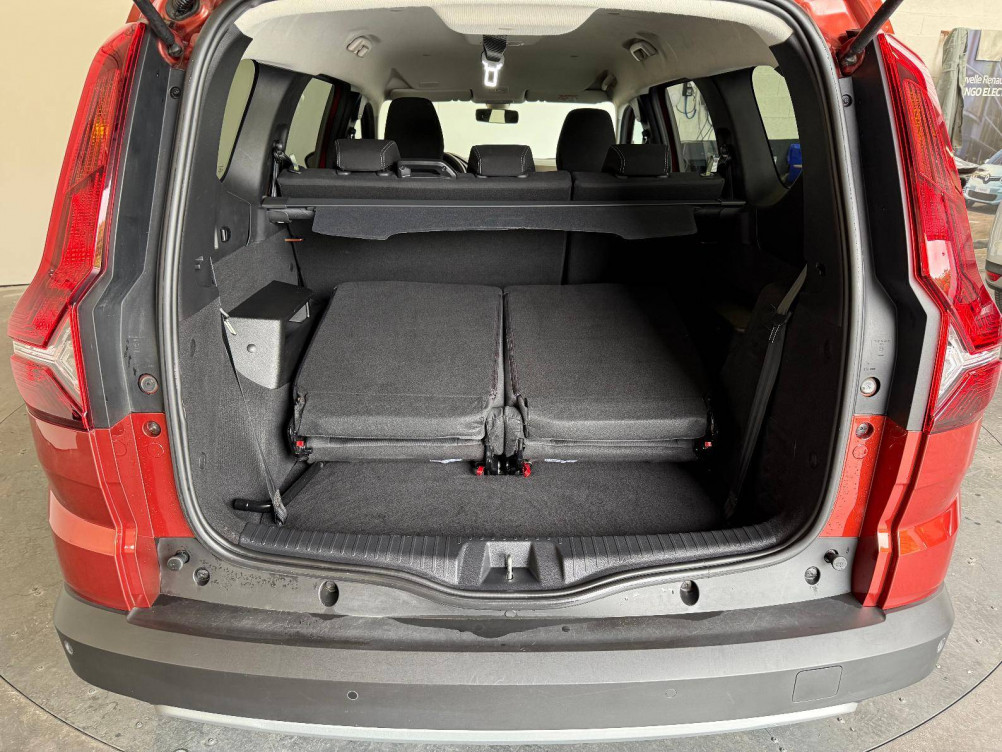 Acheter Dacia Jogger Jogger TCe 110 7 places Confort 5p occasion dans les concessions du Groupe Faurie