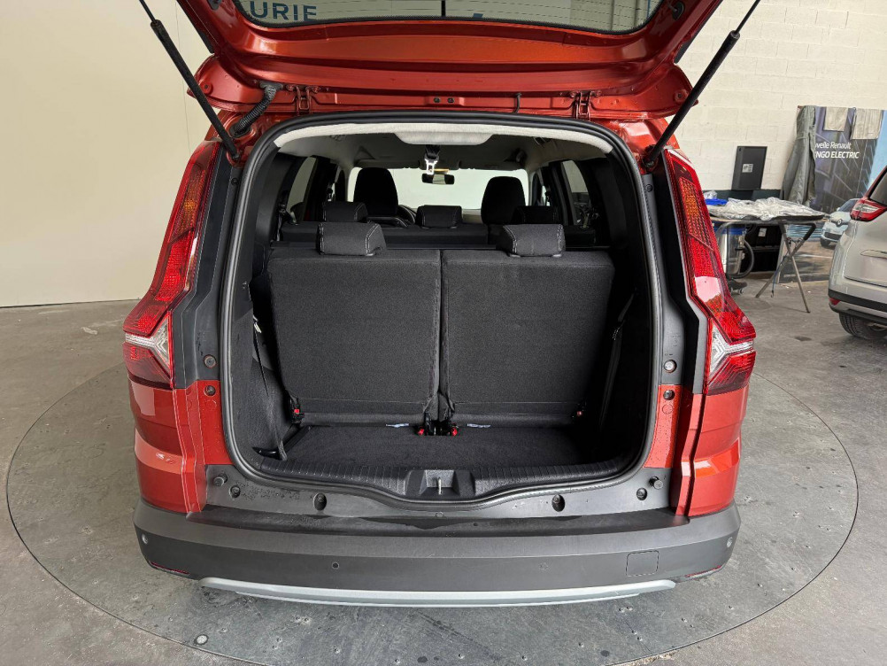 Acheter Dacia Jogger Jogger TCe 110 7 places Confort 5p occasion dans les concessions du Groupe Faurie