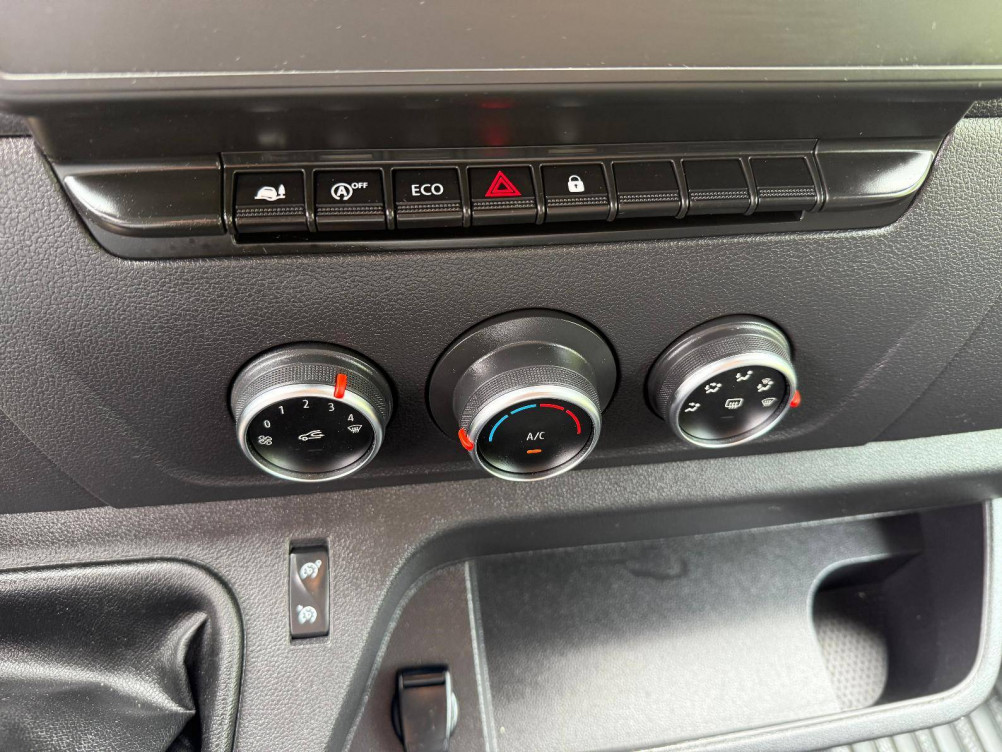 Acheter Renault Master 3 MASTER FGN TRAC F3500 L3H3 BLUE DCI 145 GRAND CONFORT 4p occasion dans les concessions du Groupe Faurie