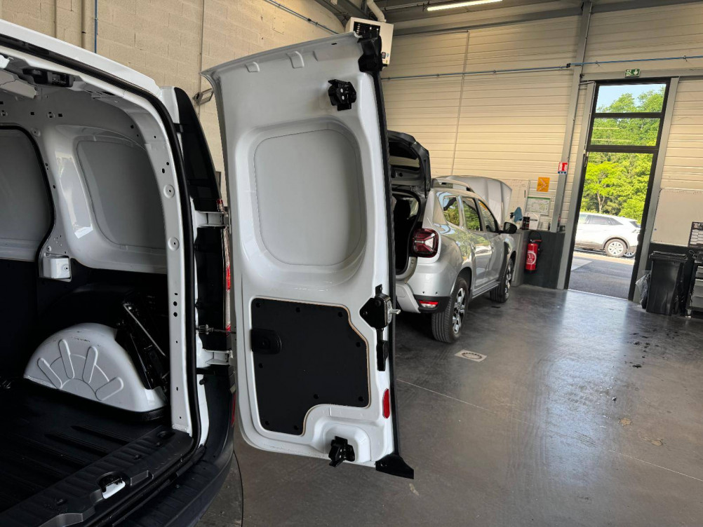 Acheter Renault Kangoo Express 2 KANGOO EXPRESS BLUE DCI 95 GRAND CONFORT 5p occasion dans les concessions du Groupe Faurie