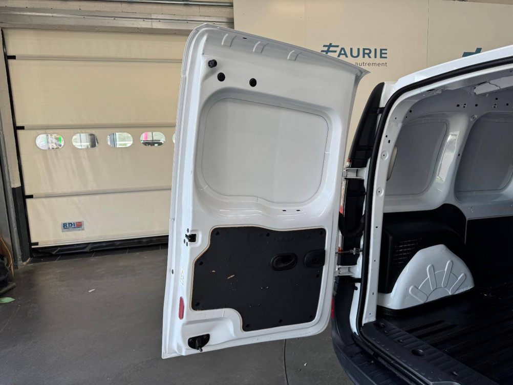 Acheter Renault Kangoo Express 2 KANGOO EXPRESS BLUE DCI 95 GRAND CONFORT 5p occasion dans les concessions du Groupe Faurie