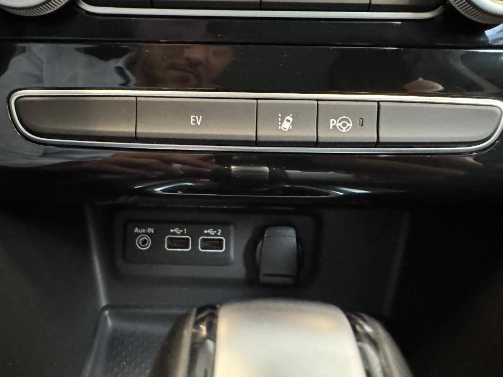 Acheter Renault Megane 4 Mégane IV Berline E-TECH Plug-In Hybride 160 Intens 5p occasion dans les concessions du Groupe Faurie