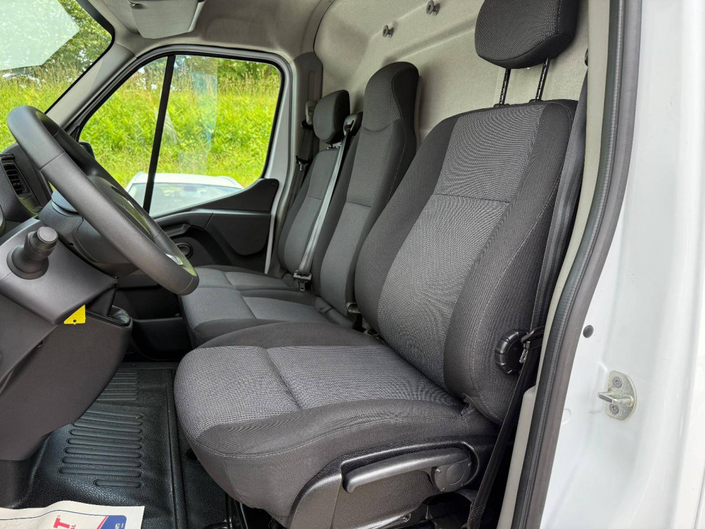 Acheter Renault Master 3 MASTER FGN TRAC F3500 L3H3 BLUE DCI 145 GRAND CONFORT 4p occasion dans les concessions du Groupe Faurie