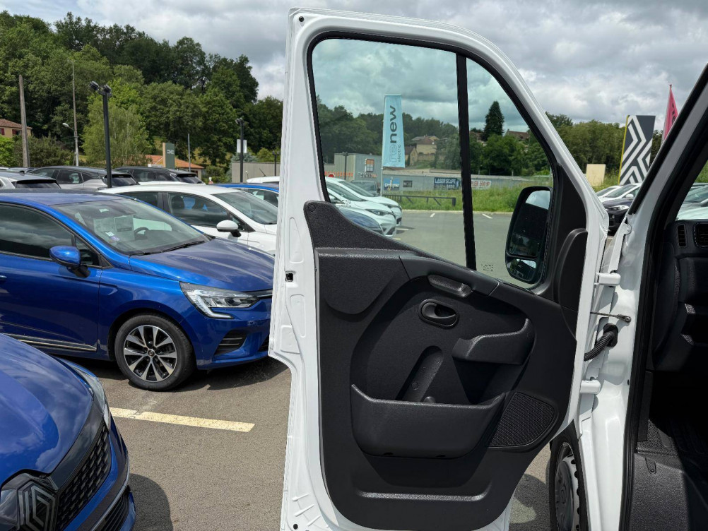 Acheter Renault Master 3 MASTER FGN TRAC F3500 L3H3 BLUE DCI 145 GRAND CONFORT 4p occasion dans les concessions du Groupe Faurie