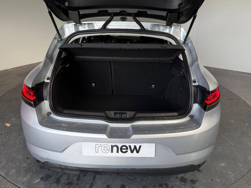 Acheter Renault Megane 4 Mégane IV Berline Blue dCi 115 Business 5p occasion dans les concessions du Groupe Faurie