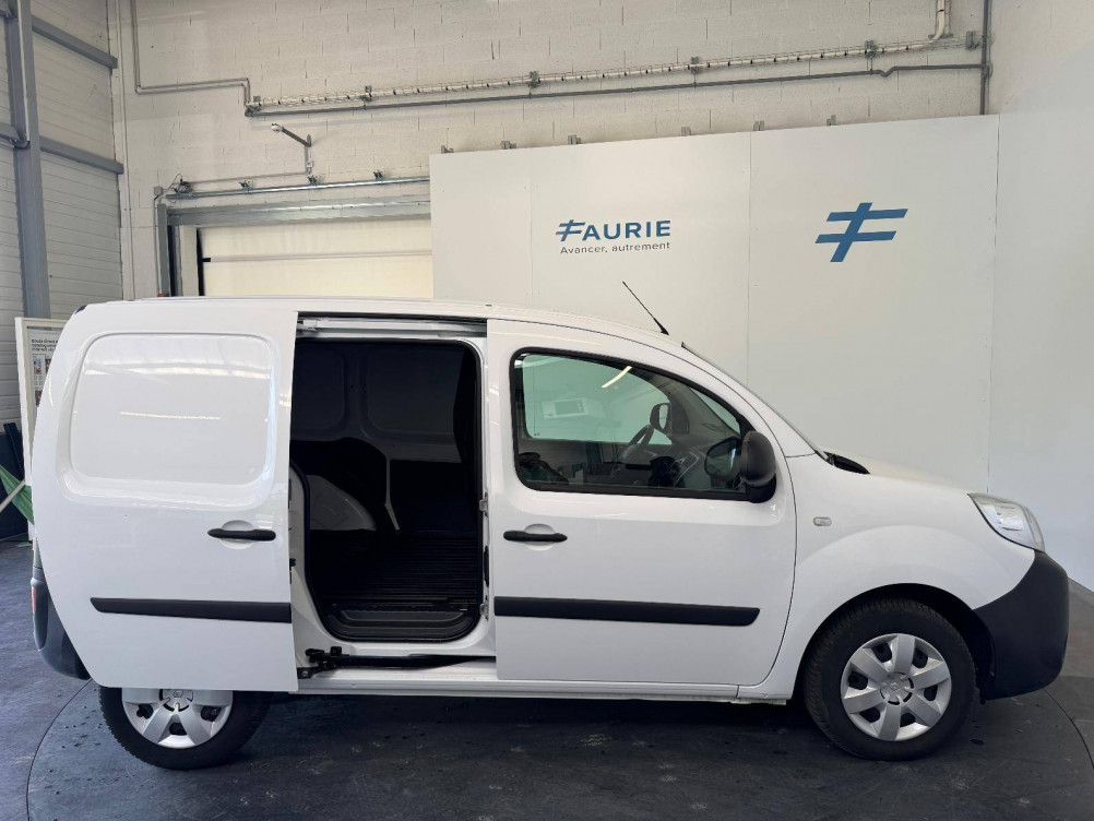 Acheter Renault Kangoo Express 2 KANGOO EXPRESS BLUE DCI 95 GRAND CONFORT 5p occasion dans les concessions du Groupe Faurie