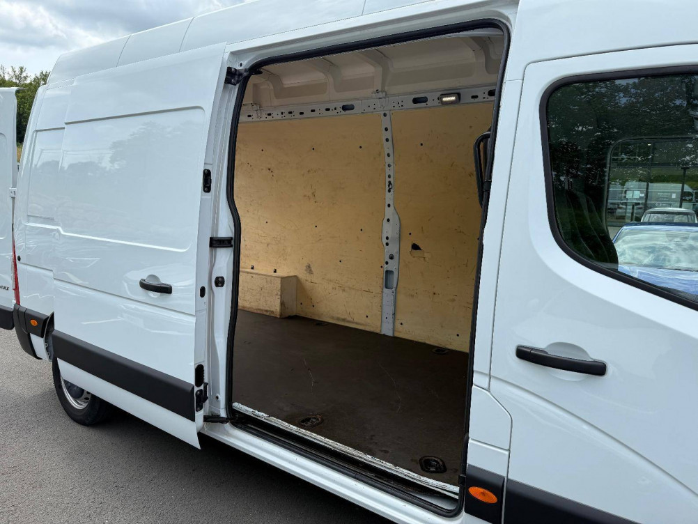 Acheter Renault Master 3 MASTER FGN TRAC F3500 L3H3 BLUE DCI 145 GRAND CONFORT 4p occasion dans les concessions du Groupe Faurie