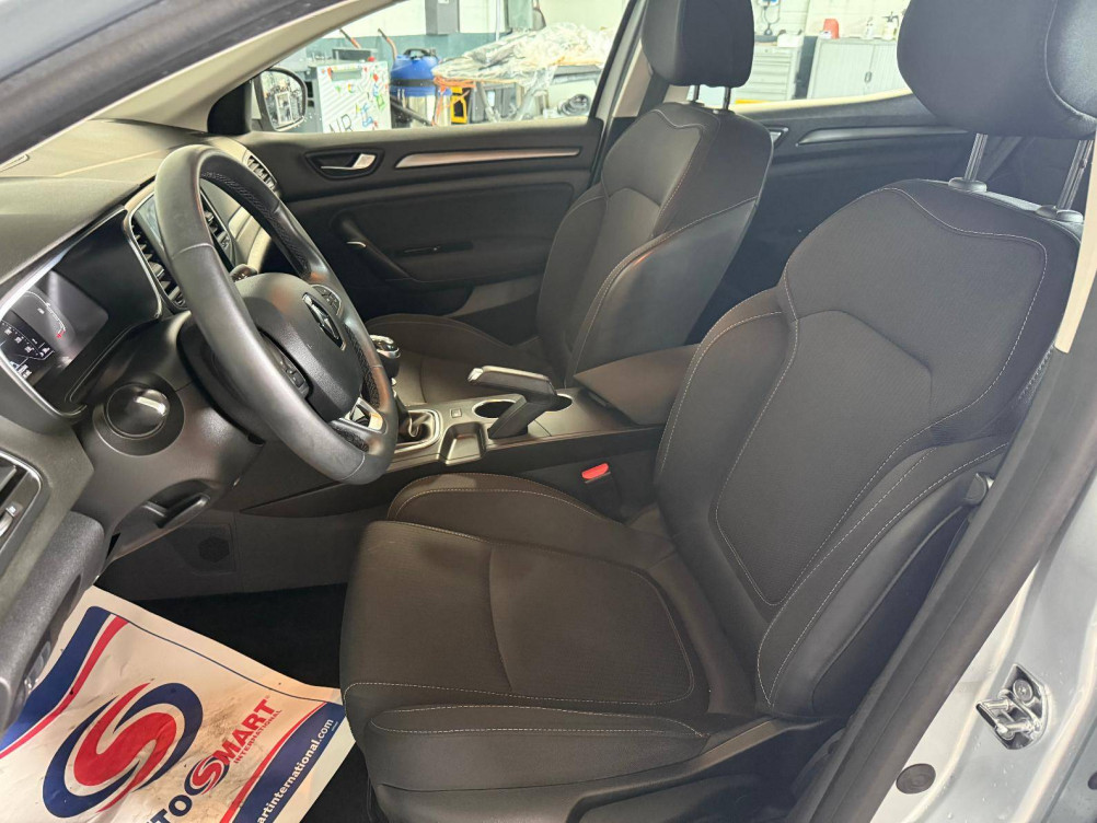Acheter Renault Megane 4 Mégane IV Berline Blue dCi 115 Business 5p occasion dans les concessions du Groupe Faurie