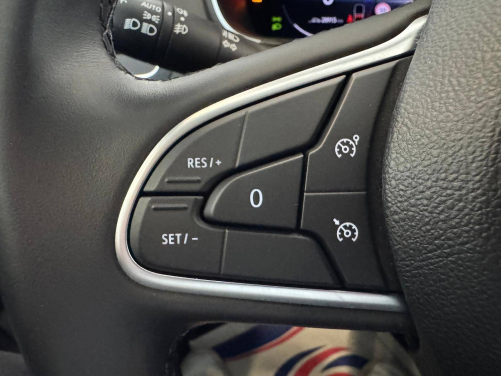 Acheter Renault Megane 4 Mégane IV Berline E-TECH Plug-In Hybride 160 Intens 5p occasion dans les concessions du Groupe Faurie