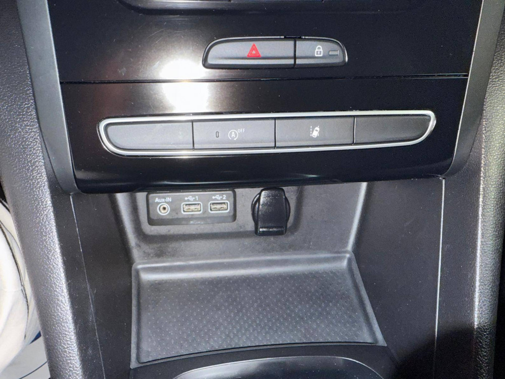 Acheter Renault Megane 4 Mégane IV Berline Blue dCi 115 Business 5p occasion dans les concessions du Groupe Faurie