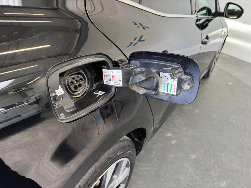 Acheter Renault Megane 4 Mégane IV Berline E-TECH Plug-In Hybride 160 Intens 5p occasion dans les concessions du Groupe Faurie