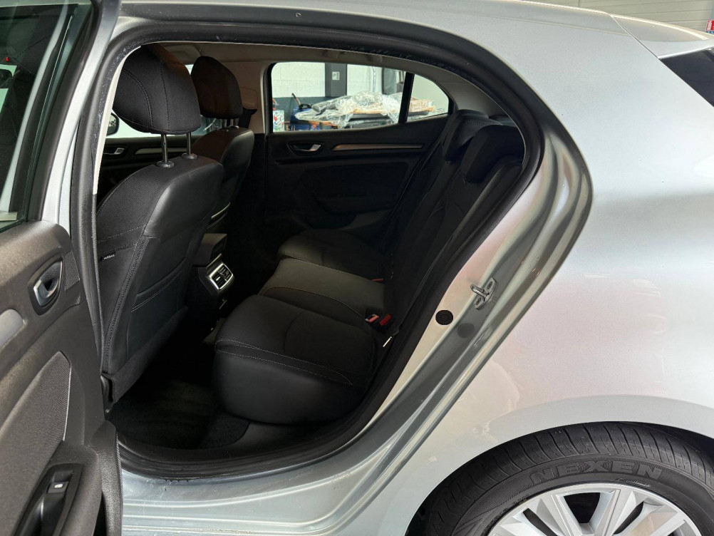 Acheter Renault Megane 4 Mégane IV Berline Blue dCi 115 Business 5p occasion dans les concessions du Groupe Faurie