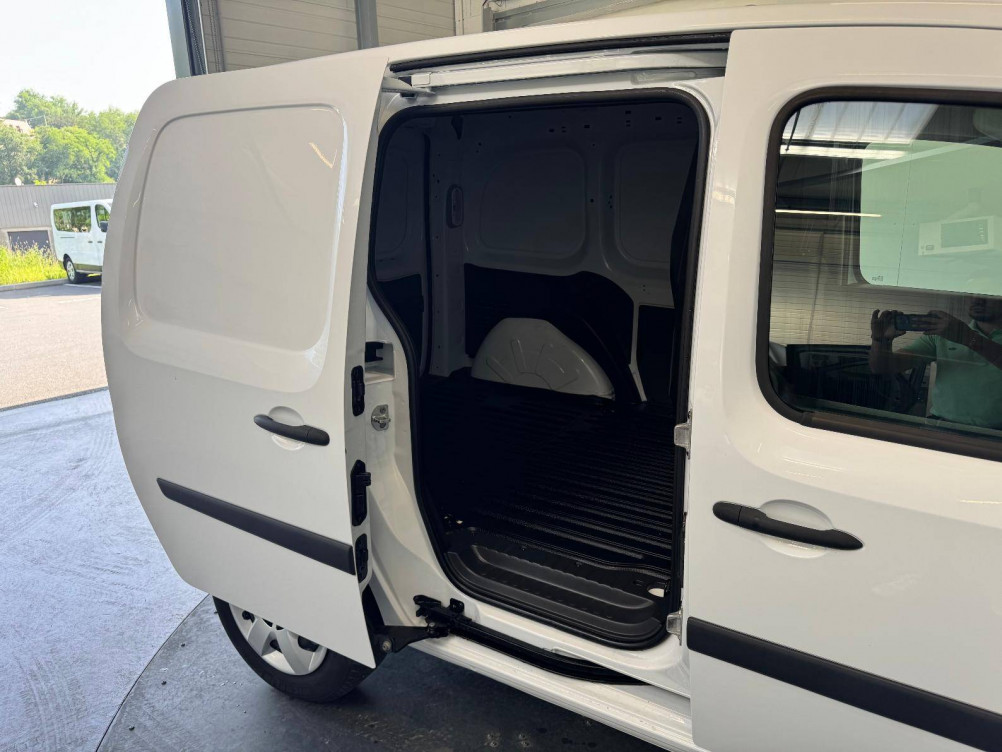 Acheter Renault Kangoo Express 2 KANGOO EXPRESS BLUE DCI 95 GRAND CONFORT 5p occasion dans les concessions du Groupe Faurie
