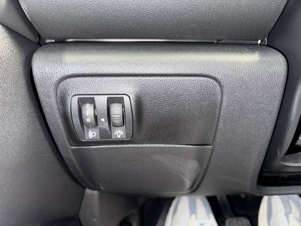 Acheter Renault Megane 4 MEGANE IV SOCIETE BLUE DCI 115 - 21B AIR NAV 2P 5p occasion dans les concessions du Groupe Faurie