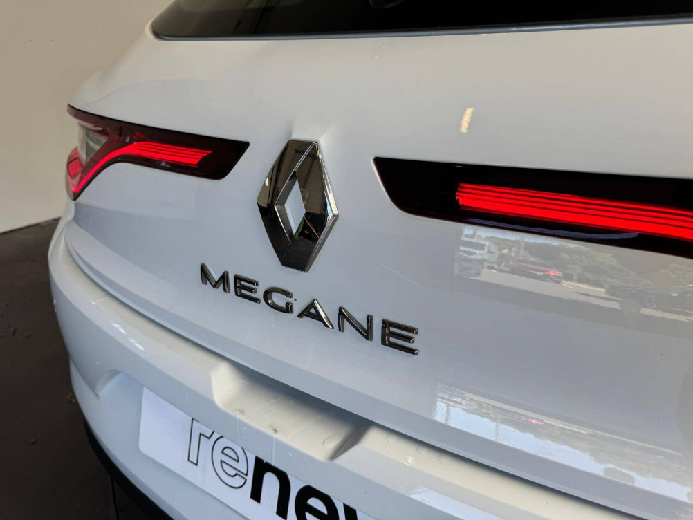 Acheter Renault Megane 4 Mégane IV Berline Blue dCi 115 Business 5p occasion dans les concessions du Groupe Faurie