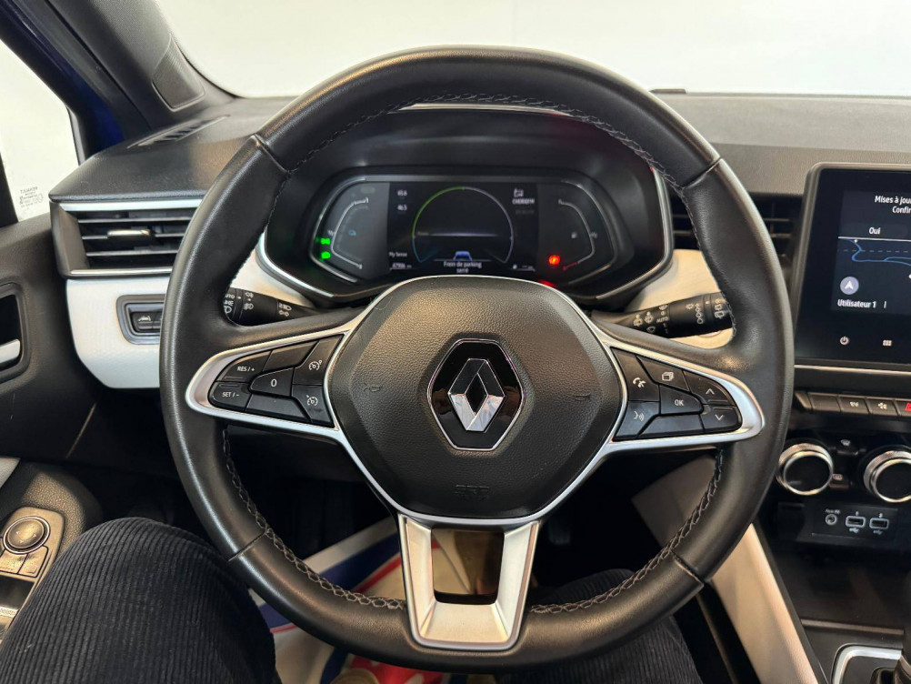 Acheter Renault Clio 5 Clio E-Tech 140 Intens 5p occasion dans les concessions du Groupe Faurie