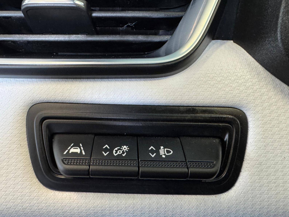 Acheter Renault Clio 5 Clio E-Tech 140 Intens 5p occasion dans les concessions du Groupe Faurie