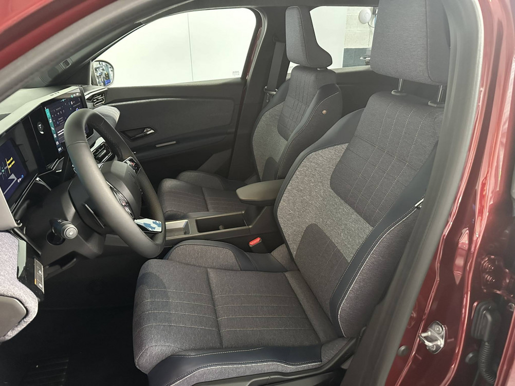 Acheter Renault Renault 4 Renault 4 E-Tech Electrique 150 ch autonomie confort Techno 5p neuf dans les concessions du Groupe Faurie