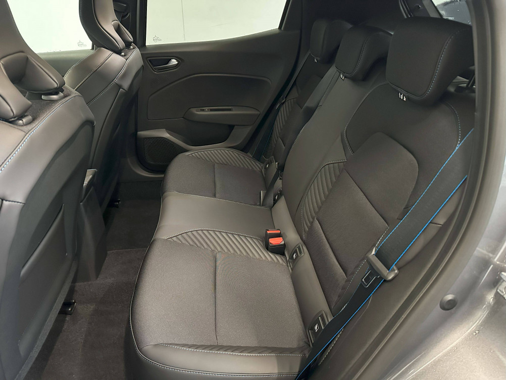Acheter Renault Clio 5 Clio E-Tech full hybrid 145 GSR2 Esprit Alpine 5p neuf dans les concessions du Groupe Faurie