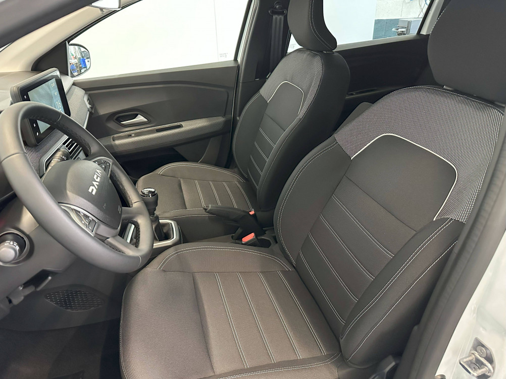 Acheter Dacia Jogger Jogger TCe 110 7 places GSR2 Expression 5p neuf dans les concessions du Groupe Faurie