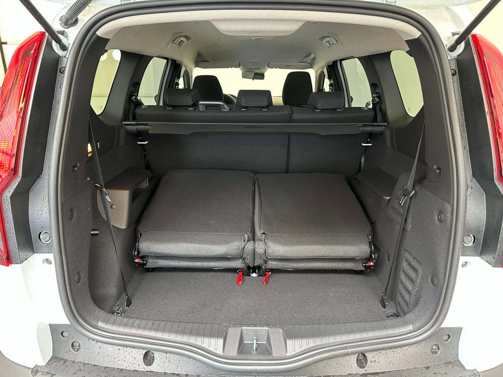 Acheter Dacia Jogger Jogger TCe 110 7 places GSR2 Expression 5p neuf dans les concessions du Groupe Faurie