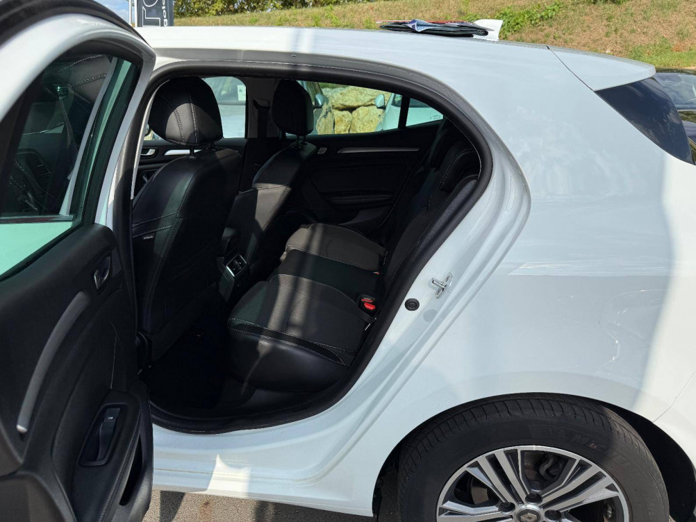 Acheter Renault Megane 4 Mégane IV Berline Blue dCi 115 - 21N Intens 5p occasion dans les concessions du Groupe Faurie