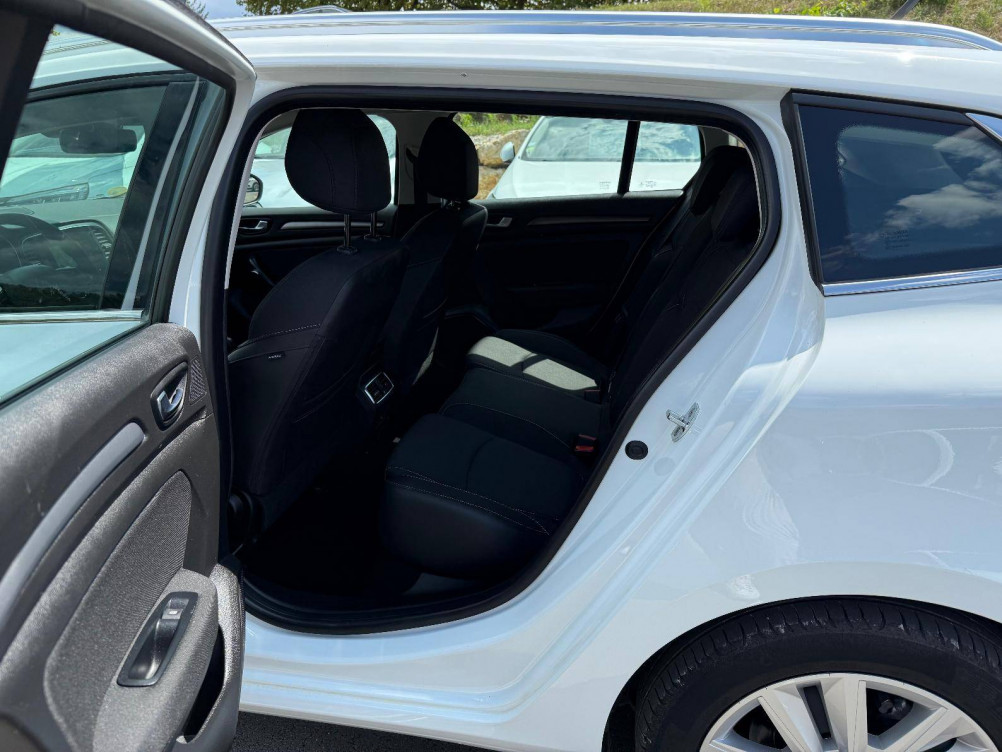 Acheter Renault Megane 4 Mégane IV Estate Blue dCi 115 EDC Business 5p occasion dans les concessions du Groupe Faurie