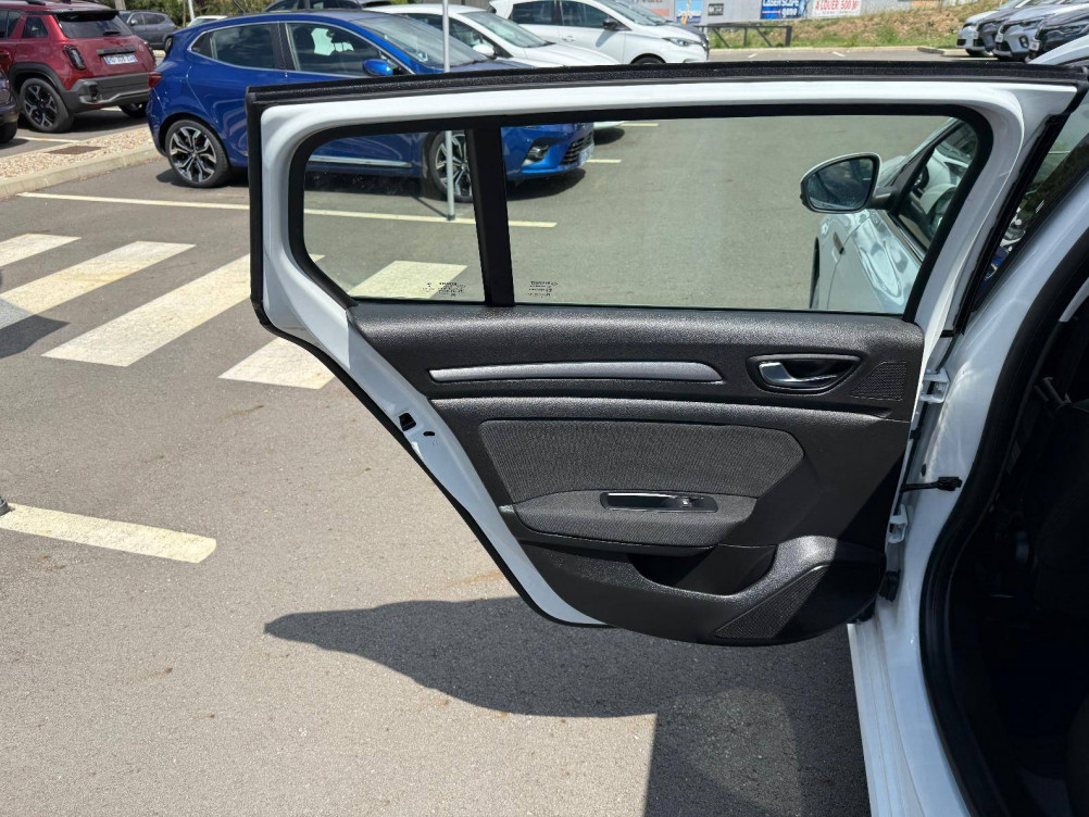 Acheter Renault Megane 4 Mégane IV Estate Blue dCi 115 EDC Business 5p occasion dans les concessions du Groupe Faurie