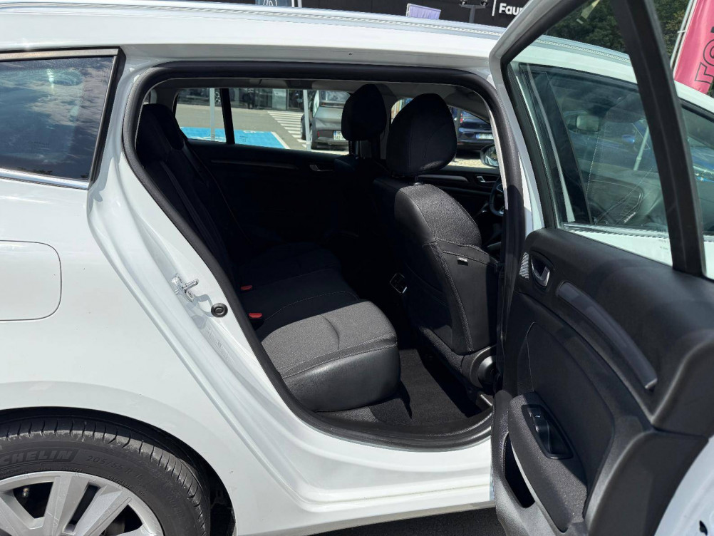 Acheter Renault Megane 4 Mégane IV Estate Blue dCi 115 EDC Business 5p occasion dans les concessions du Groupe Faurie